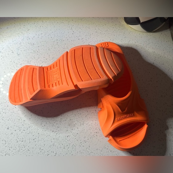 Balenciaga slides - Picture 3 of 5